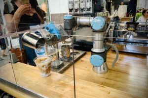 Startup de Seattle lleva robots a la preparación de café y pizza